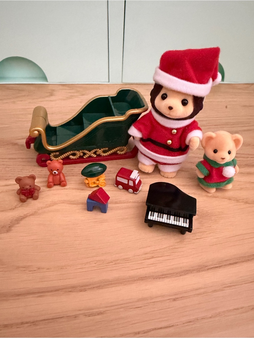 Sylvanian Families Calico Critters Mr. Lion’s Winter Sleigh Set